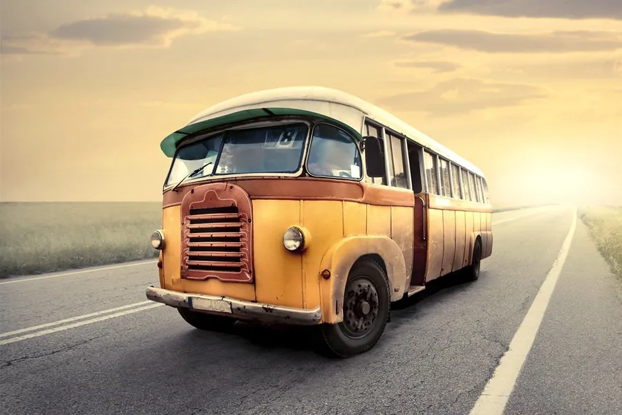 Adesivo para cartão Ônibus Vintage na Estrada